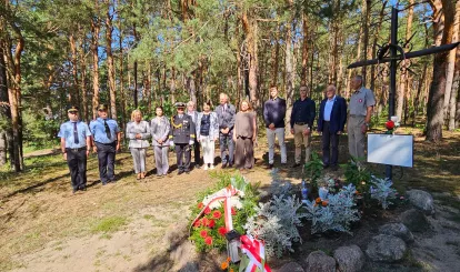 Uroczystości z okazji 106. rocznicy Bitwy Warszawskiej przy Grobie Nieznanego Żołnierza ul. Nowolipie w Nieporęcie