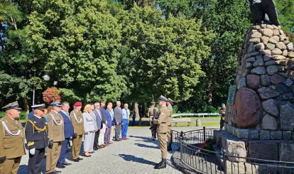 Uroczystości z okazji 106. rocznicy Bitwy Warszawskiej przy Pomniku Legionistów Marszałka Józefa Piłsudskiego w Białobrzegach