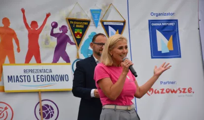 Olimpiada Seniorów Nieporęt 2026 - rozpoczęcie imprezy - na zdjęciu Agnieszka Powała Wójt Gminy Nieporęt