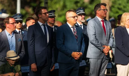 Uroczystości z okazji 106. rocznicy Bitwy Warszawskiej przy pomniku 28. Pułku Strzelców Kaniowskich w Wólce Radzymińskiej – wspólnie oddaliśmy hołd bohaterom - fot. Olo Wąsik