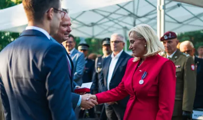 Uroczystości z okazji 106. rocznicy Bitwy Warszawskiej przy pomniku 28. Pułku Strzelców Kaniowskich w Wólce Radzymińskiej – wspólnie oddaliśmy hołd bohaterom - fot. Olo Wąsik
