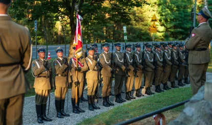 Uroczystości z okazji 106. rocznicy Bitwy Warszawskiej przy pomniku 28. Pułku Strzelców Kaniowskich w Wólce Radzymińskiej – wspólnie oddaliśmy hołd bohaterom - fot. Olo Wąsik
