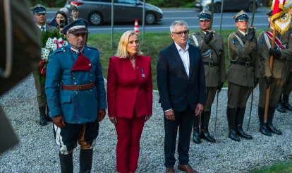 Uroczystości z okazji 106. rocznicy Bitwy Warszawskiej przy pomniku 28. Pułku Strzelców Kaniowskich w Wólce Radzymińskiej – wspólnie oddaliśmy hołd bohaterom - fot. Olo Wąsik
